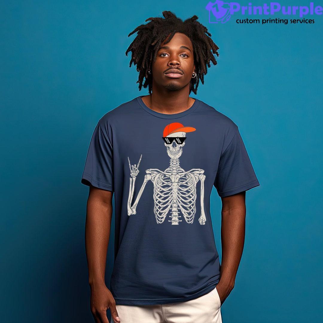 Vintage Halloween Skeleton Rock On Hand Skeleton Men Boys Unisex Shirt - Designed And Sold By 7Printpurple